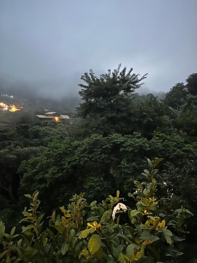 Suite Zyaarat - Conforto E Cultura Em Sao Pedro Da Serra Nova Friburgo Zewnętrze zdjęcie